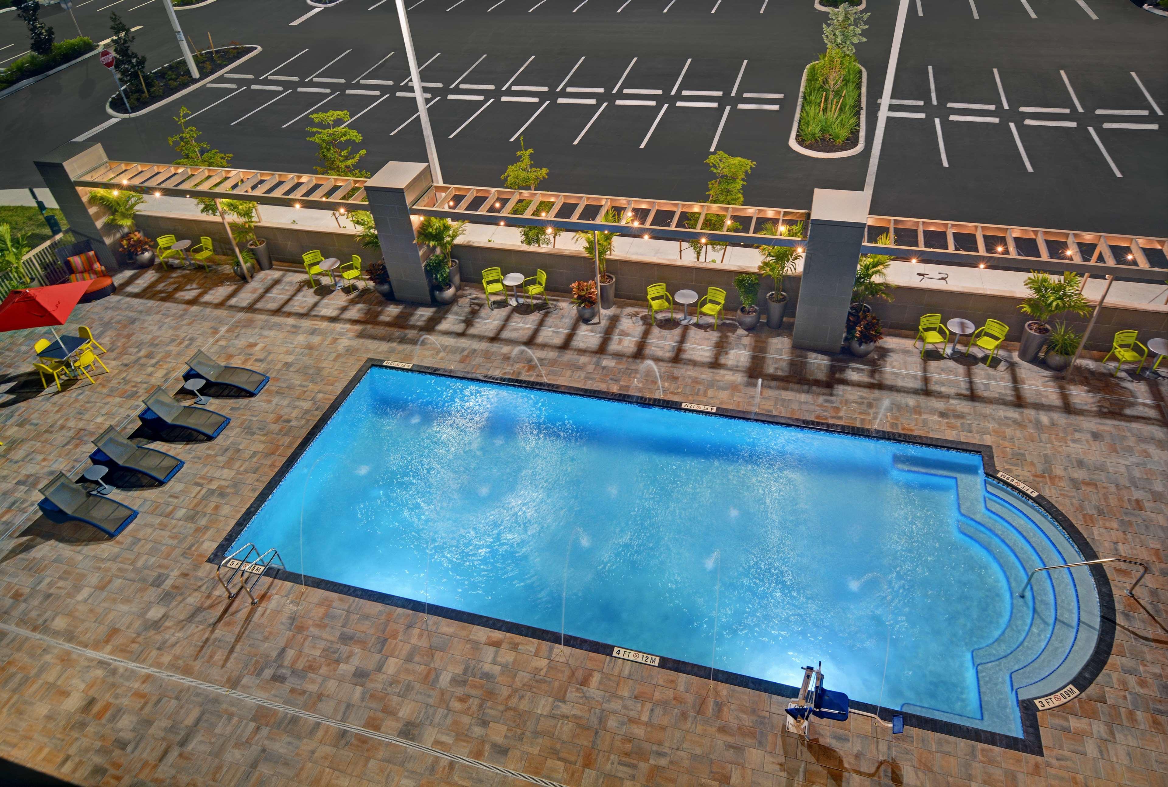 Home2 Suites By Hilton Fort Myers Colonial Blvd מראה חיצוני תמונה